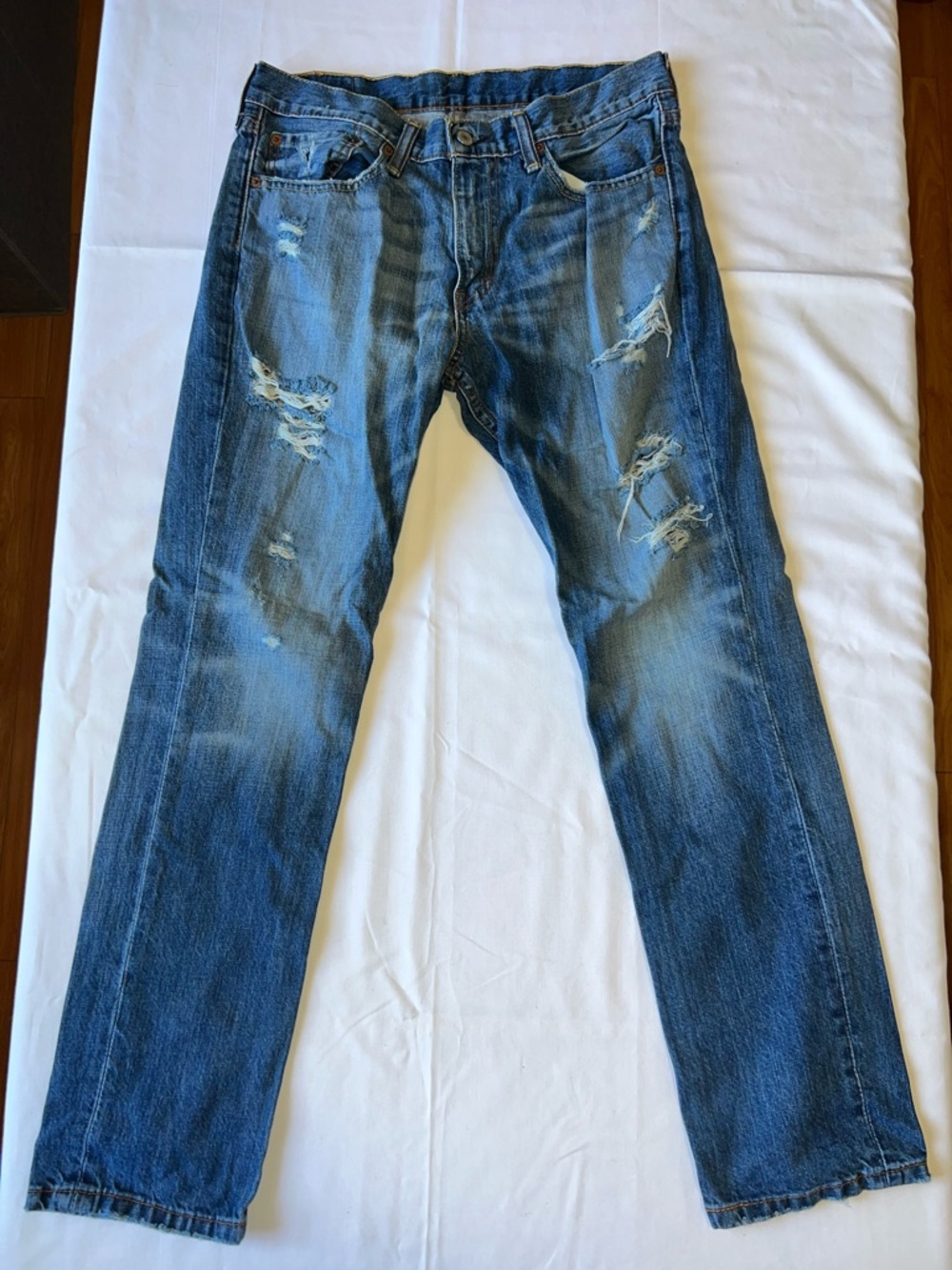 Levis 511 32x30 Distressed Slim Jeans